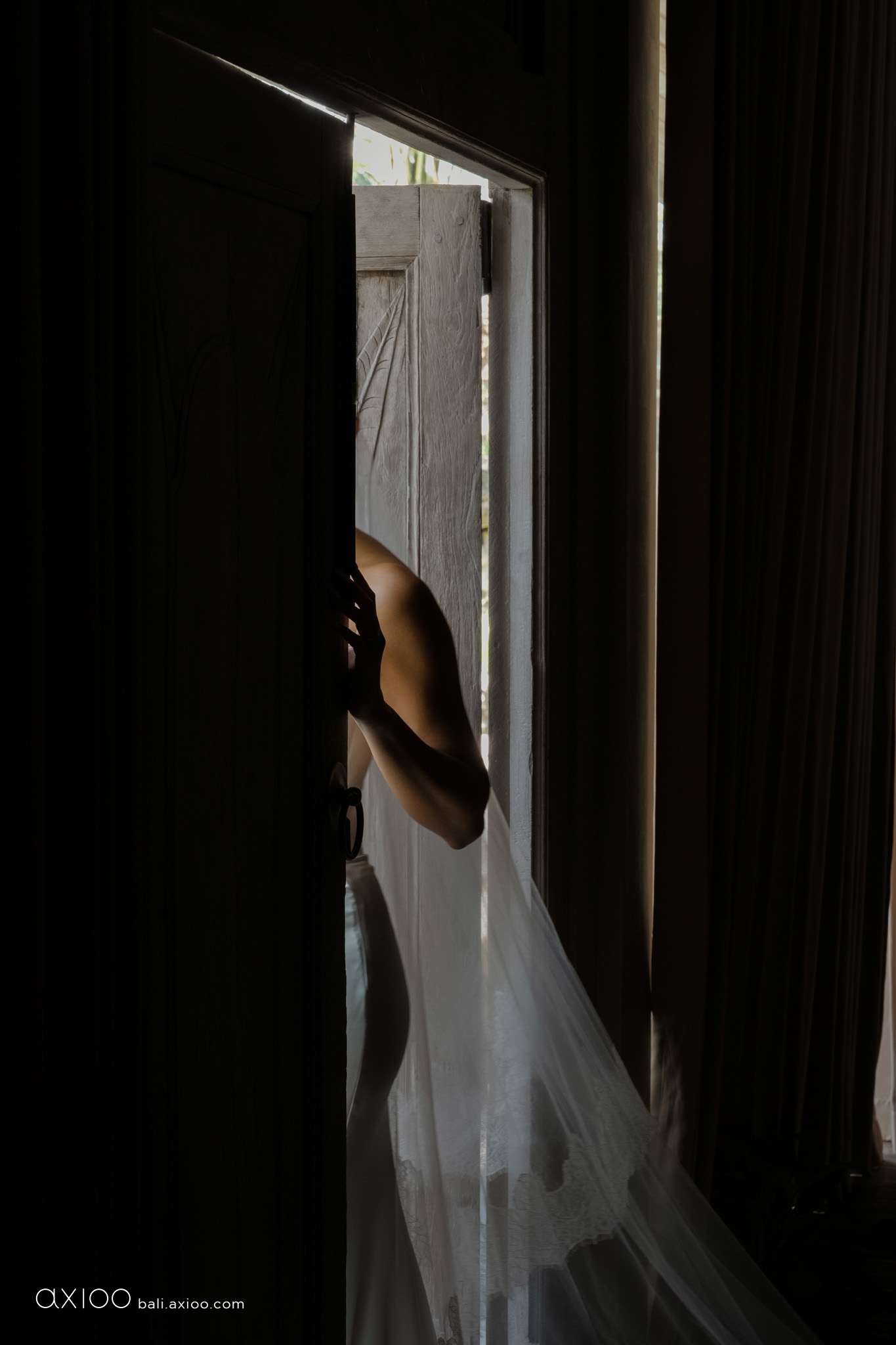 Axioo: In the Spur of the Moment